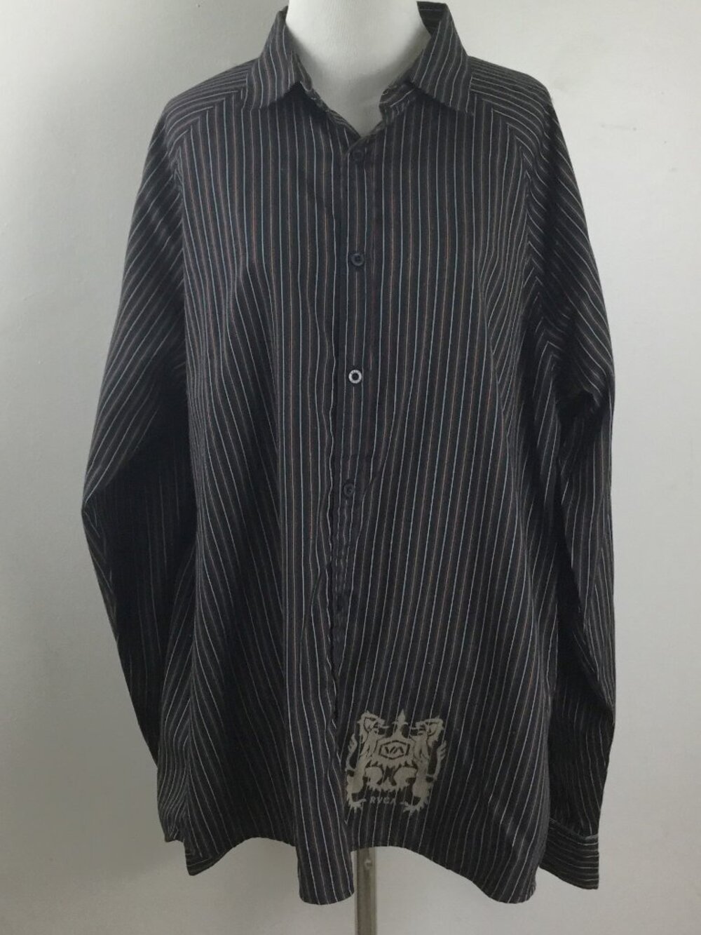 RVCA Button Up Shirt xl